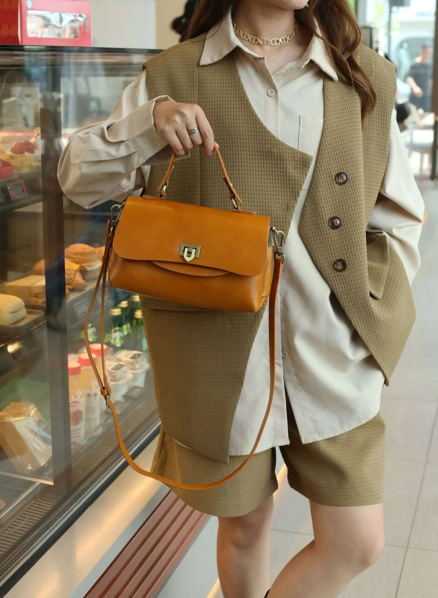 Chic Leather Clutch Bag