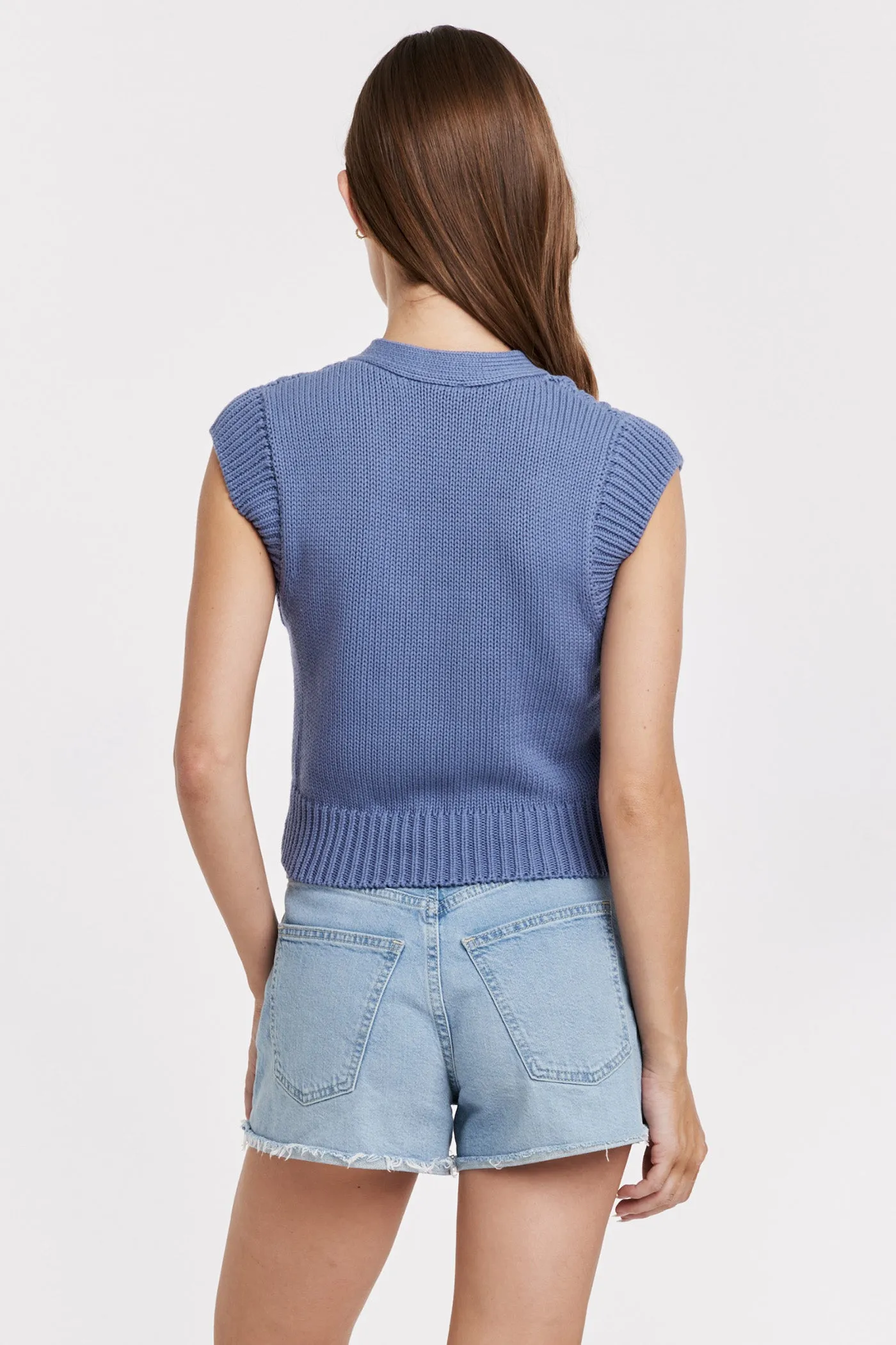 EMBERLY SWEATER VEST STORMY BLUE