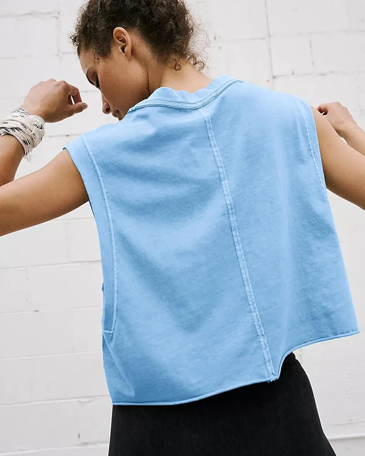 HUGOOME Women Workout Tank Tops Oversized Crop Sleeveless Tee Loose Fit Boxy Basic Yoga Active Summer T Shirts Gym 2025