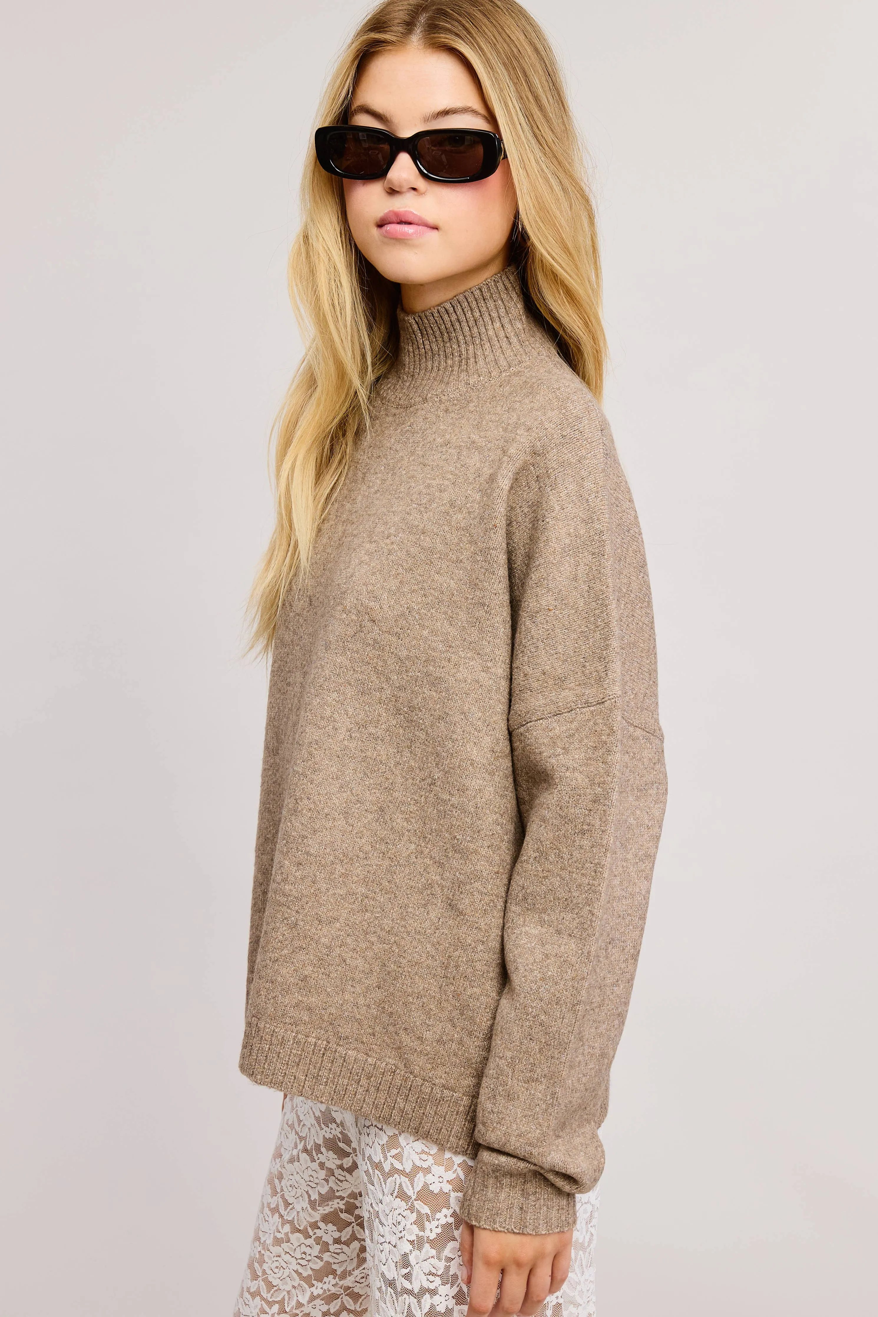 OVERSIZED DROP SHOULDER  SWEATER